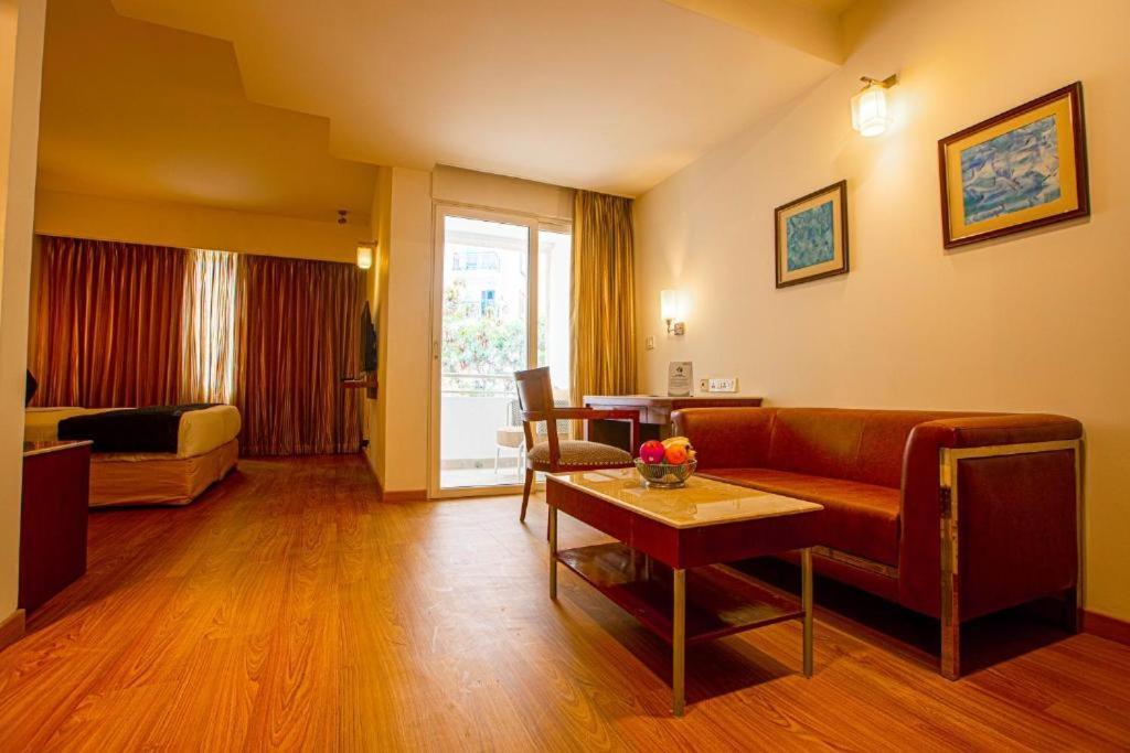 Hotel Evoma à Bangalore Extérieur photo