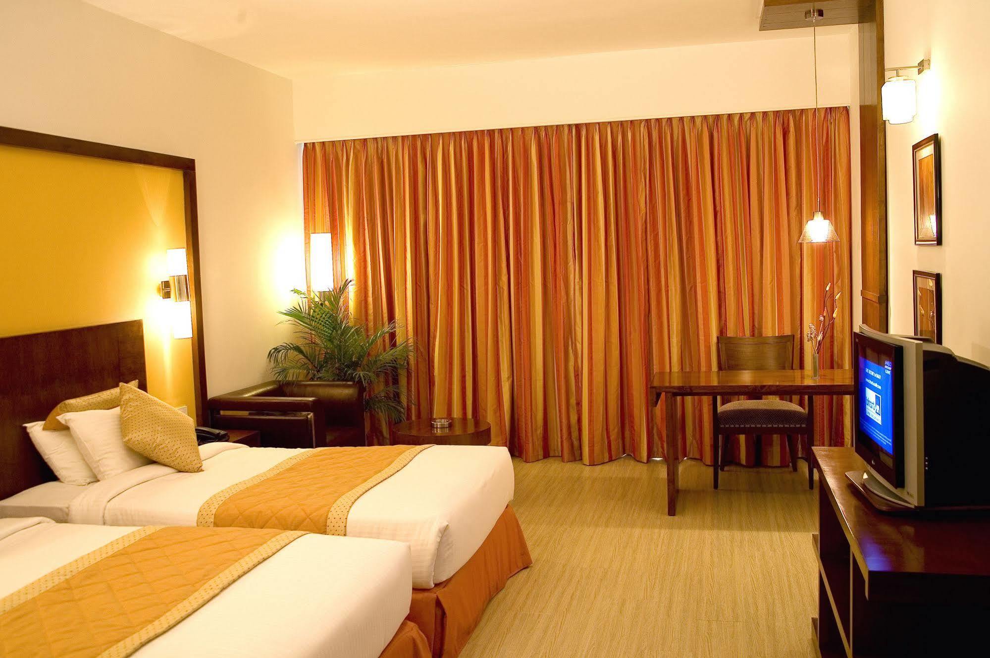Hotel Evoma à Bangalore Extérieur photo